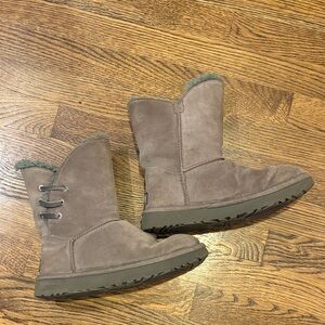 Ugg short grey boots with laces up side, Suede Women's Booties, 6